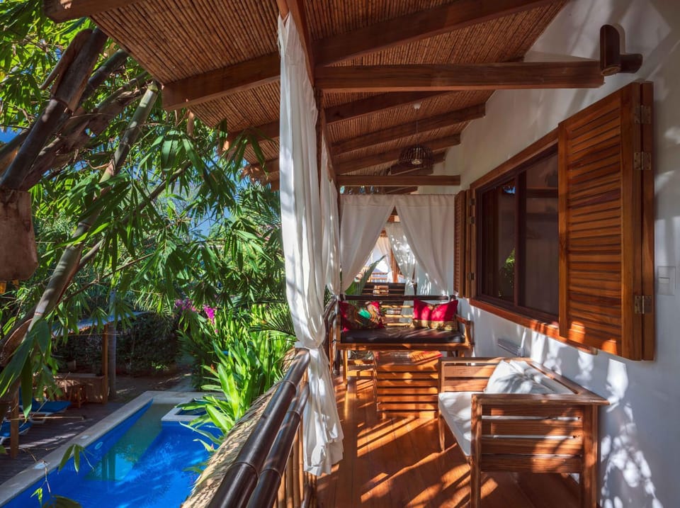 View (from property/room), Balcony/Terrace, Garden view, Pool view