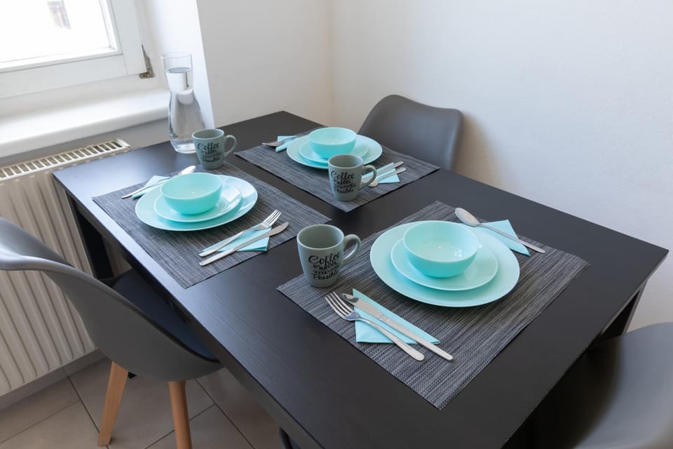 Kitchen or kitchenette, Seating area, Dining area