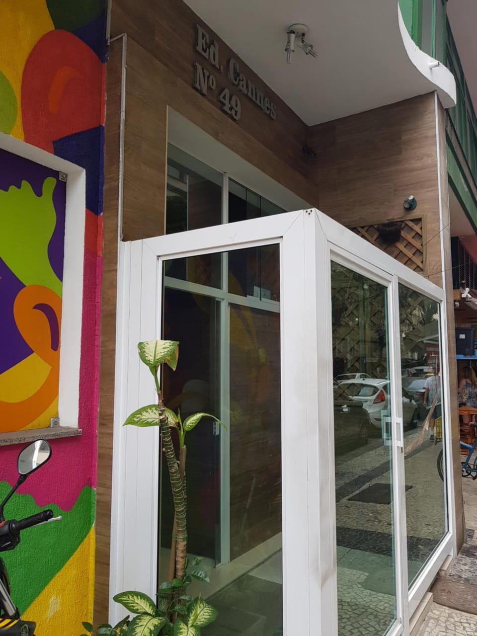 Facade/entrance