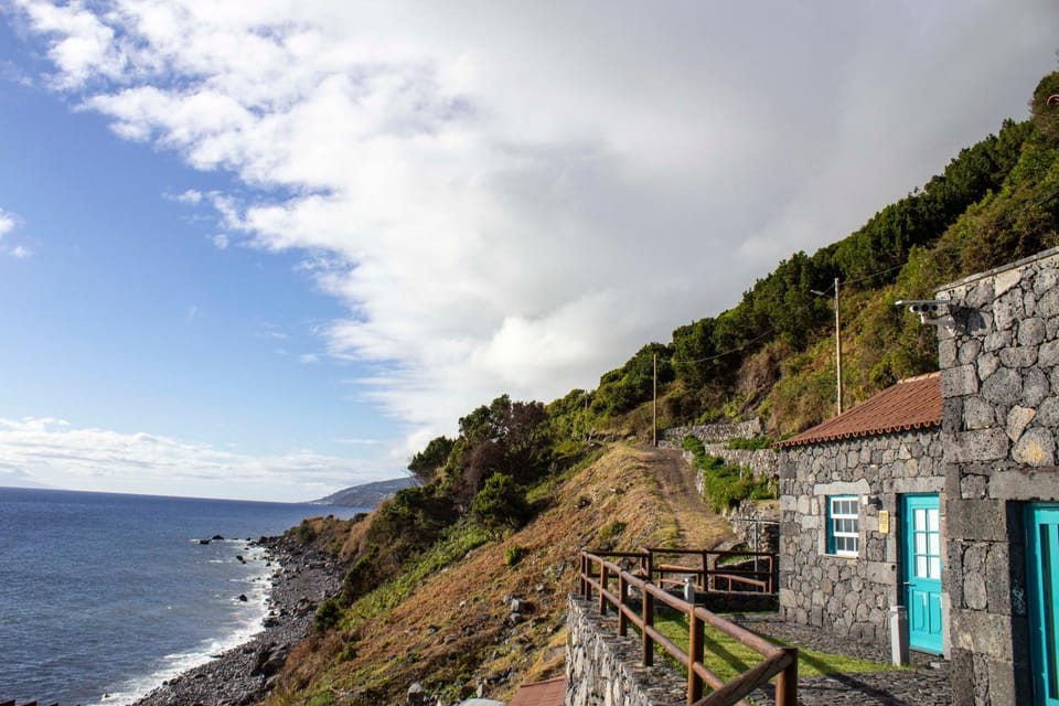 Mountain view, Sea view