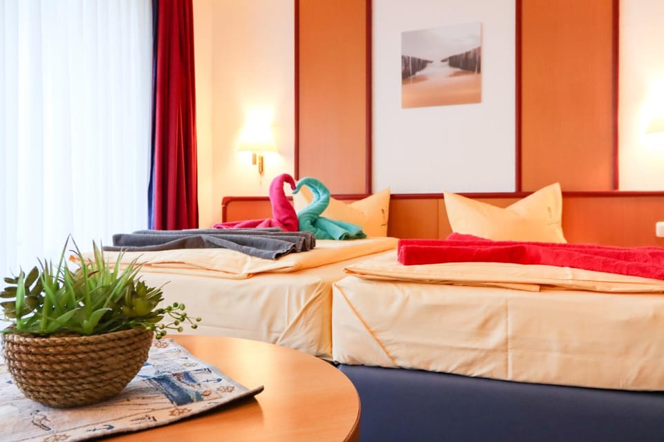 Bed, Living room, Bedroom, Pets, Pets, pet friendly, pet friendly, towels, towels