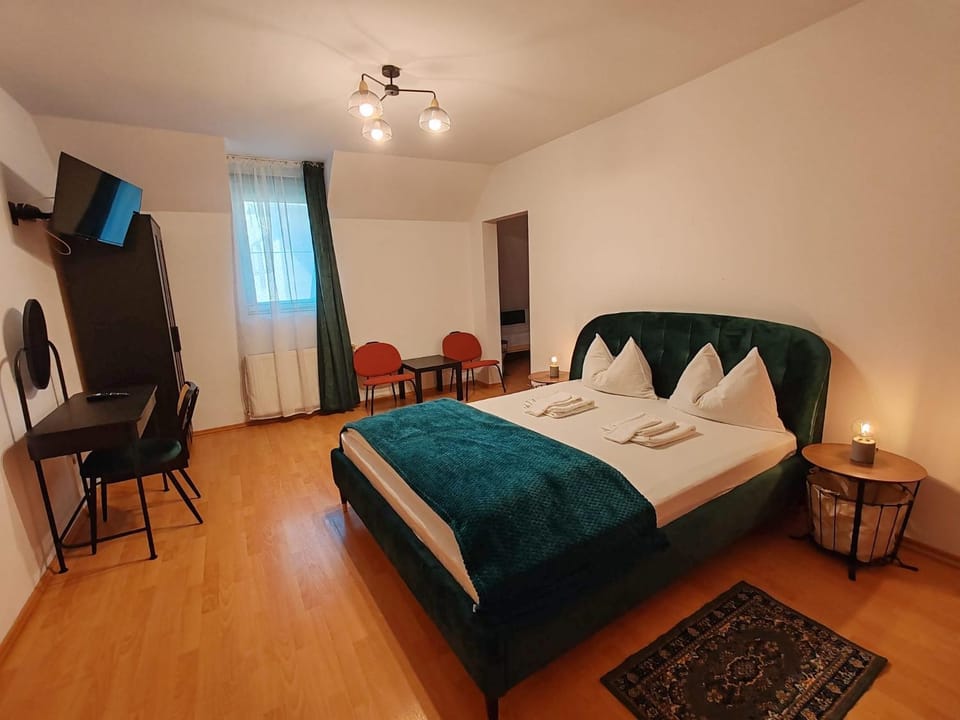 Pensiunea Hera Bed and Breakfast in Romania