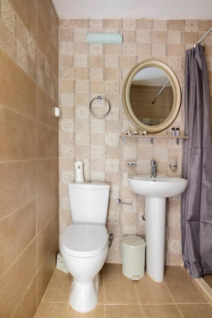 Toilet, Bathroom