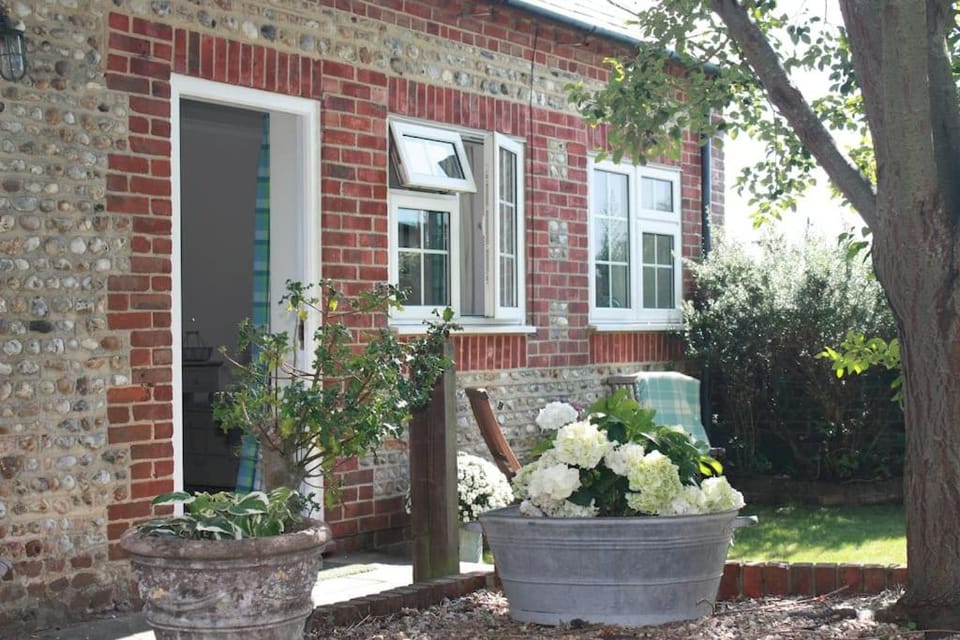 Property building, Garden