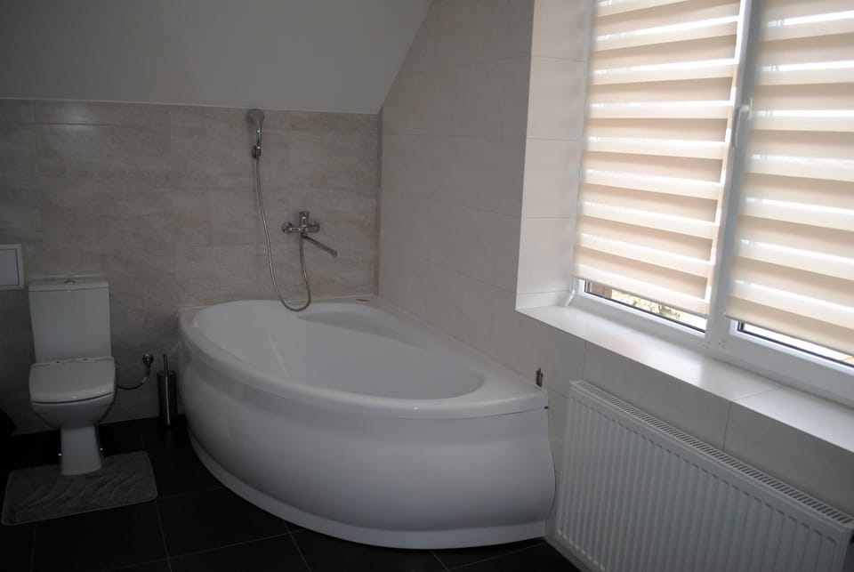 Bathroom, Bath