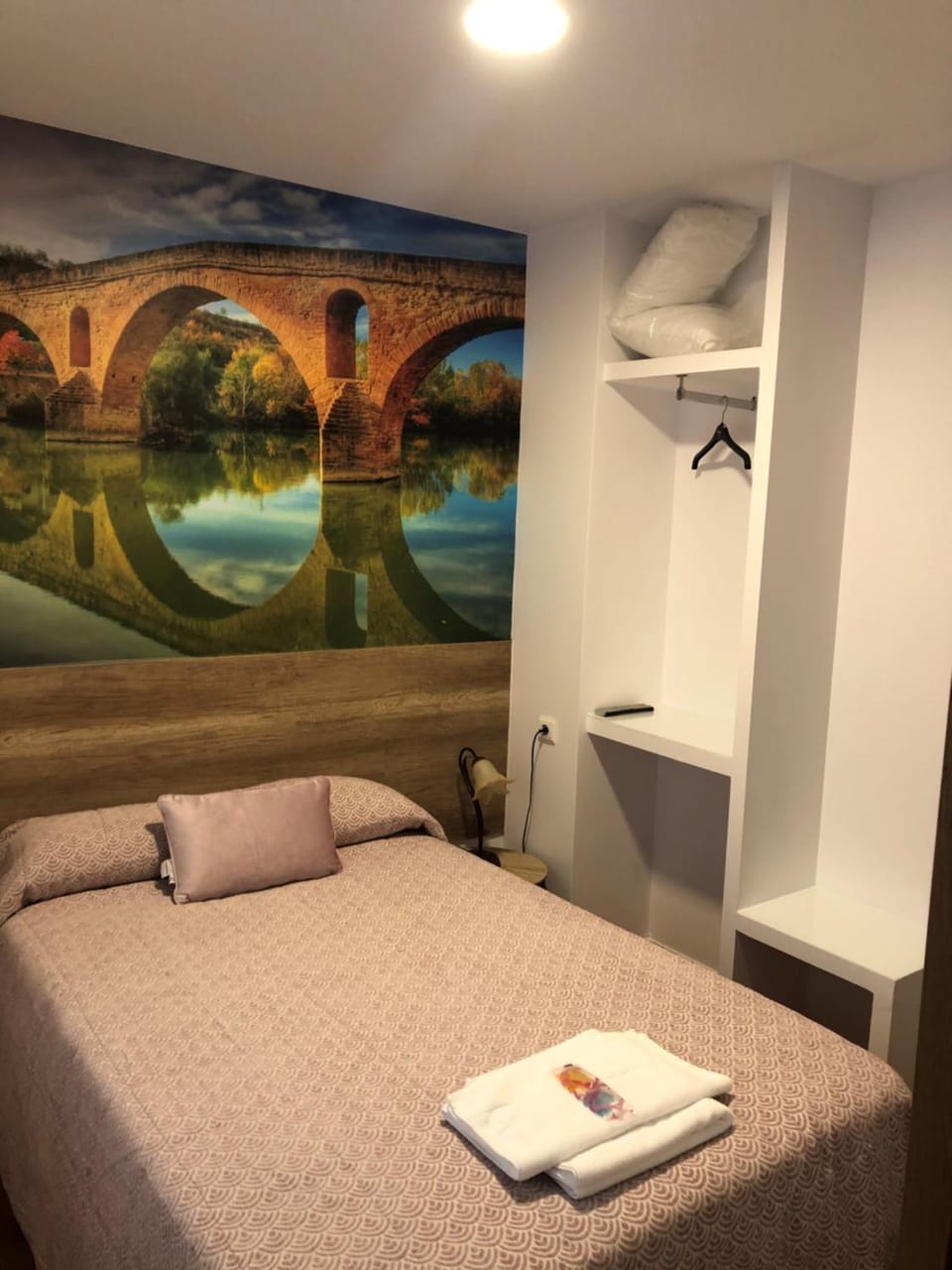 Pensión Mavi Bed and Breakfast in La Rioja