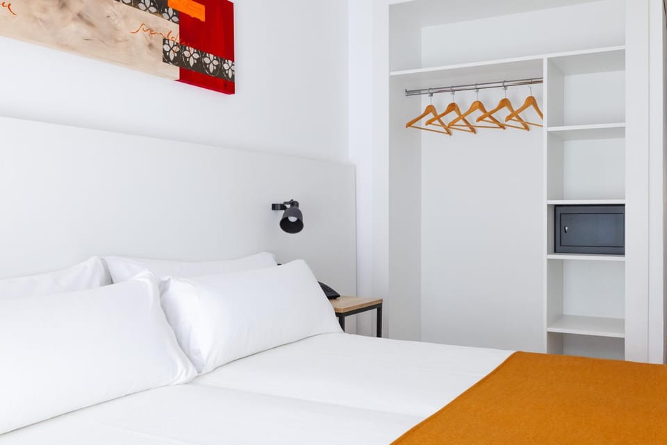 Bed, Photo of the whole room, Bedroom, safe, wardrobe
