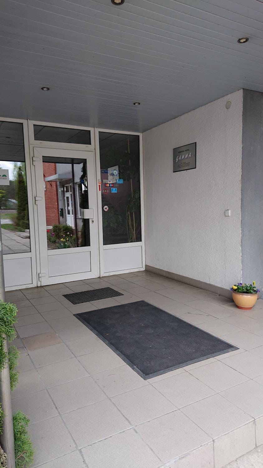 Facade/entrance