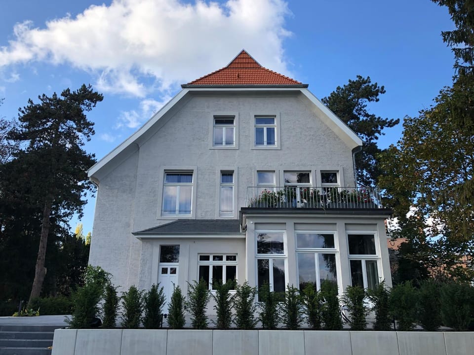 Property building, Garden, Balcony/Terrace