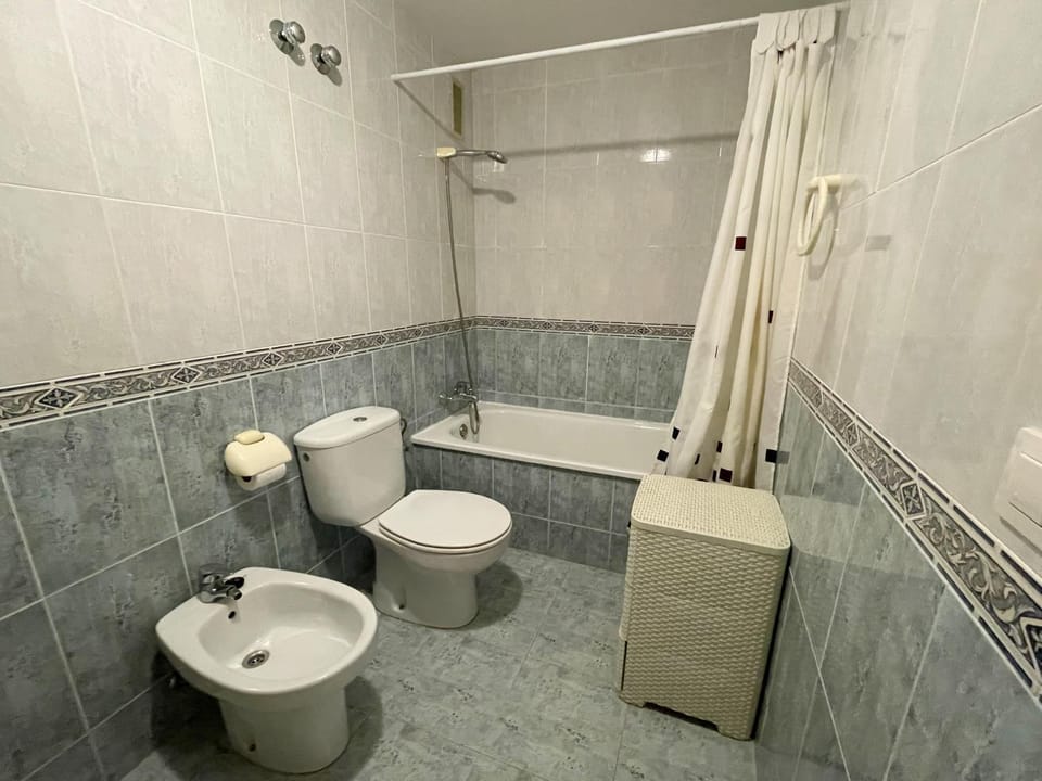 Bathroom, Bath, bidet