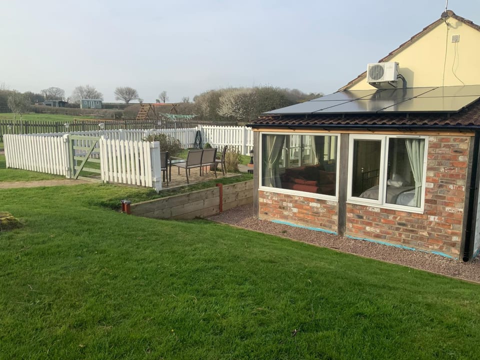 fairfeilds cottage Frog Trotters Bottom Apartment in Cotswold District