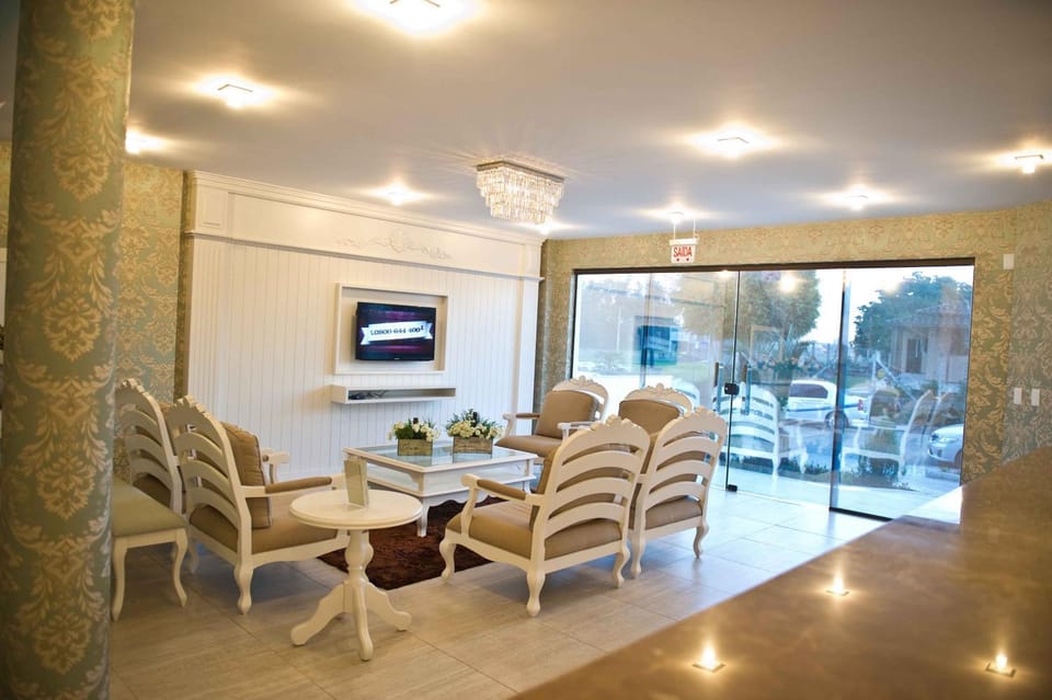 Communal lounge/ TV room, Lobby or reception