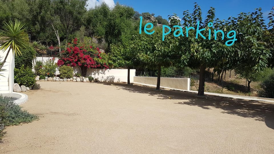 Résidence U MELU GRAND T3 ROUGE en rez de jardin Apartment in Corsica