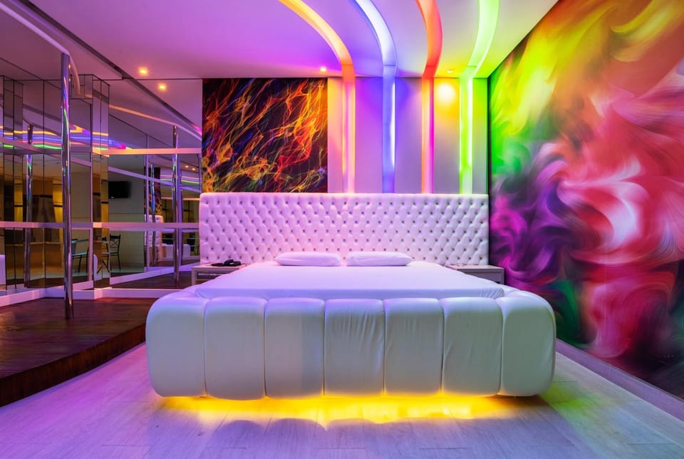 Bed, Photo of the whole room