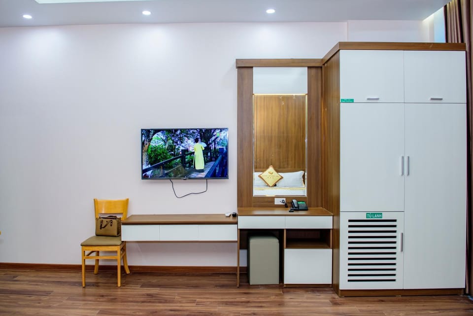 Communal lounge/ TV room, TV and multimedia, Living room, Seating area