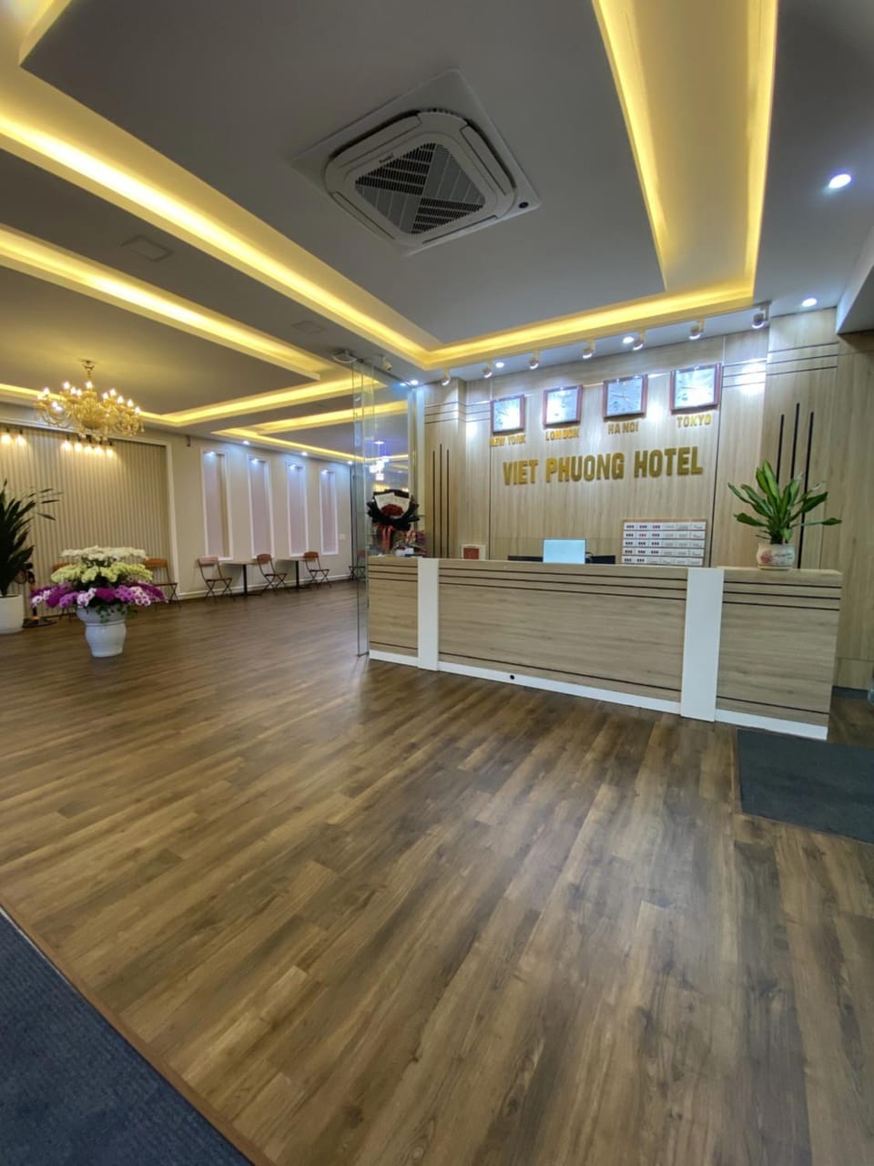 Lobby or reception, Lobby or reception