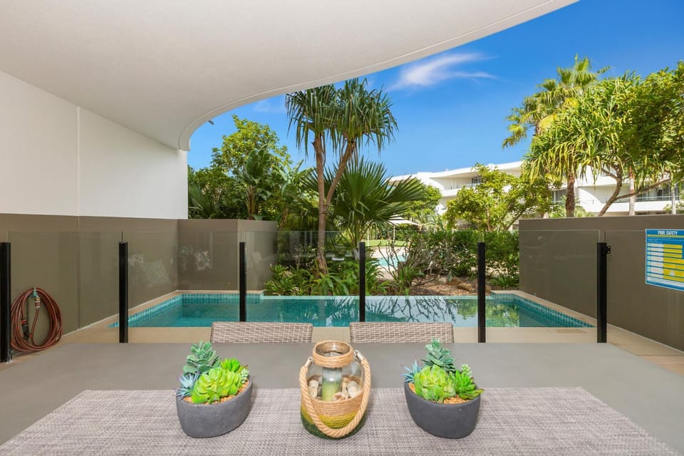 Patio, Swimming pool
