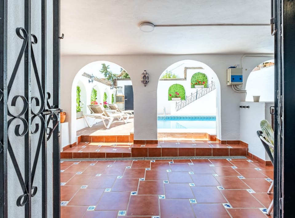 Patio, Balcony/Terrace, Pool view, Swimming pool, sunbed