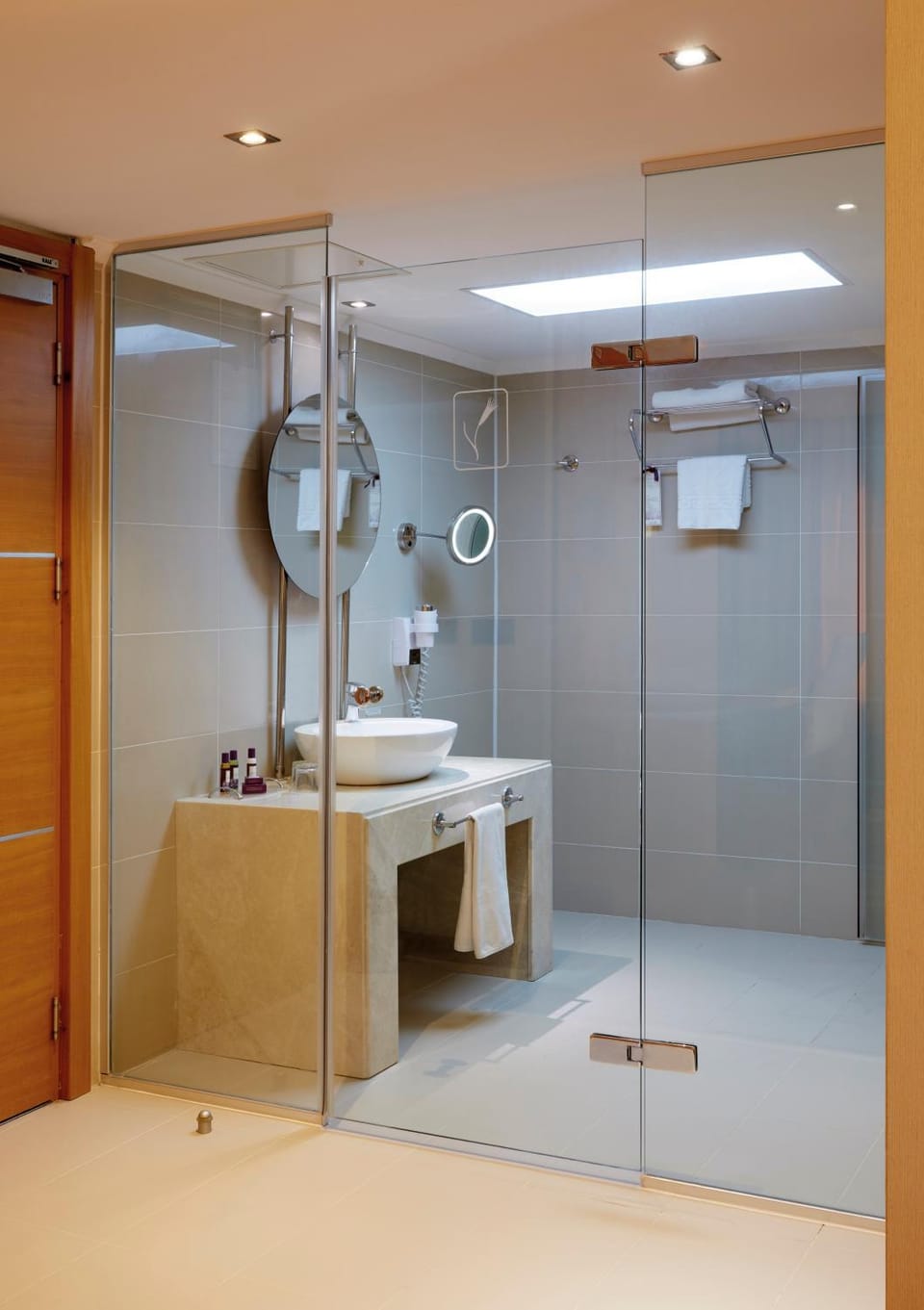 Shower, Bathroom, towels