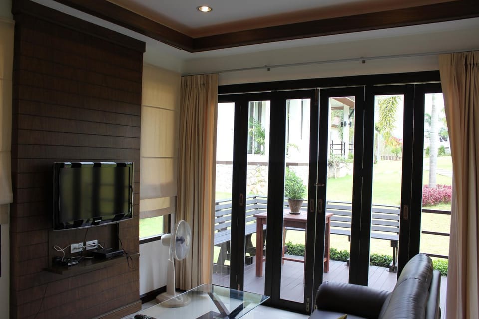 TV and multimedia, Seating area