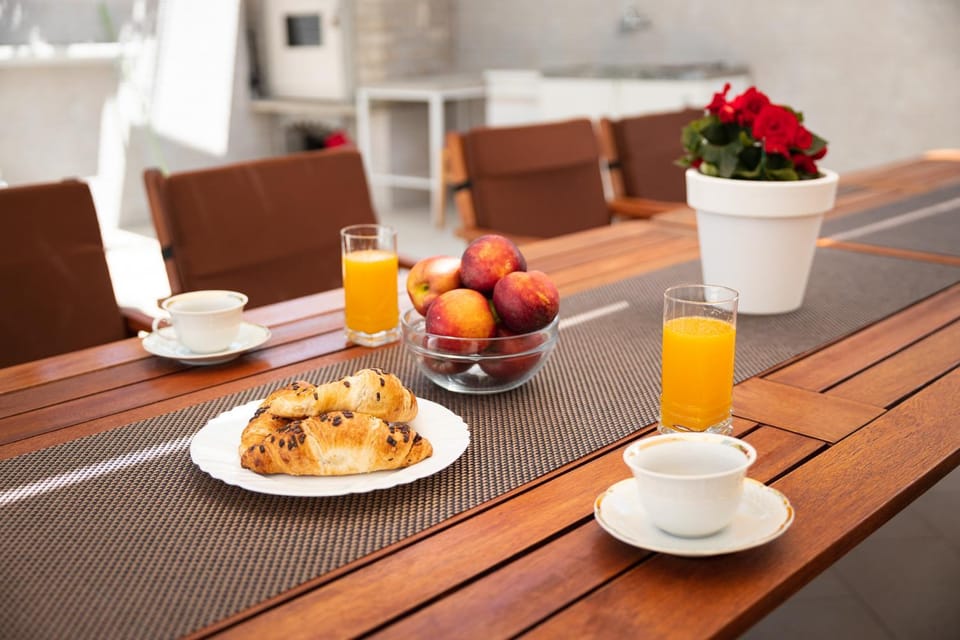 Patio, Dining area