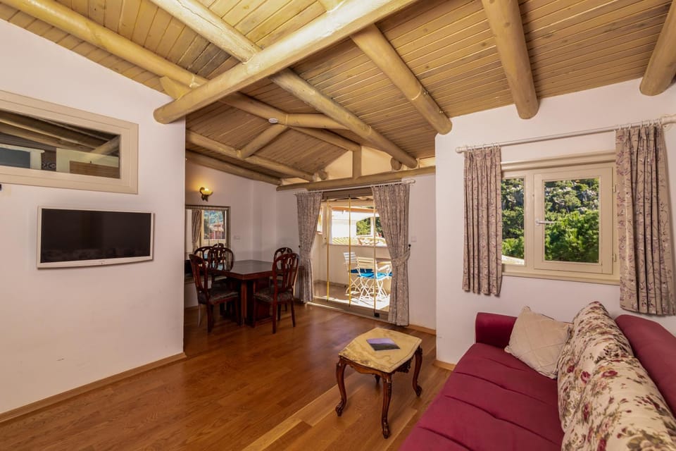 Communal lounge/ TV room, Seating area