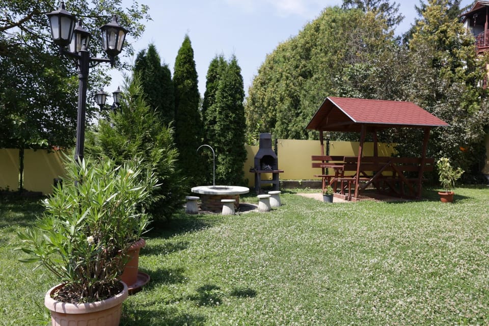 BBQ facilities, Garden