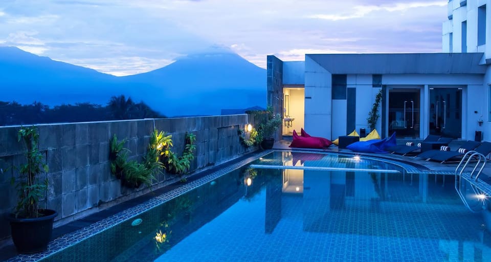 Mountain view, Swimming pool