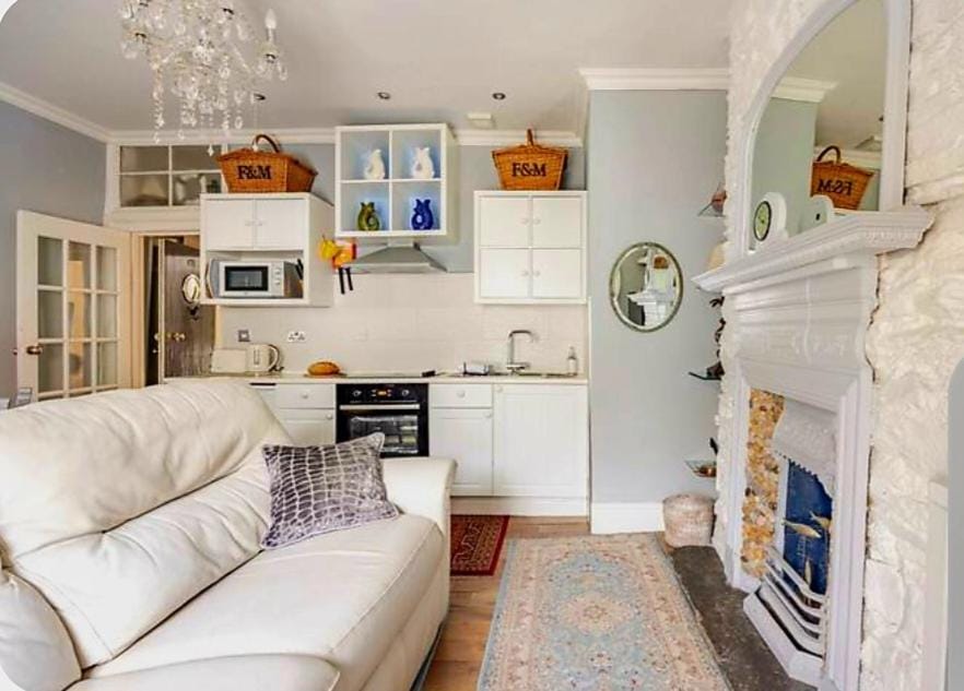 Seahorse Apartment in Dartmouth