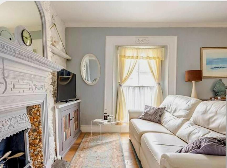 Seahorse Apartment in Dartmouth