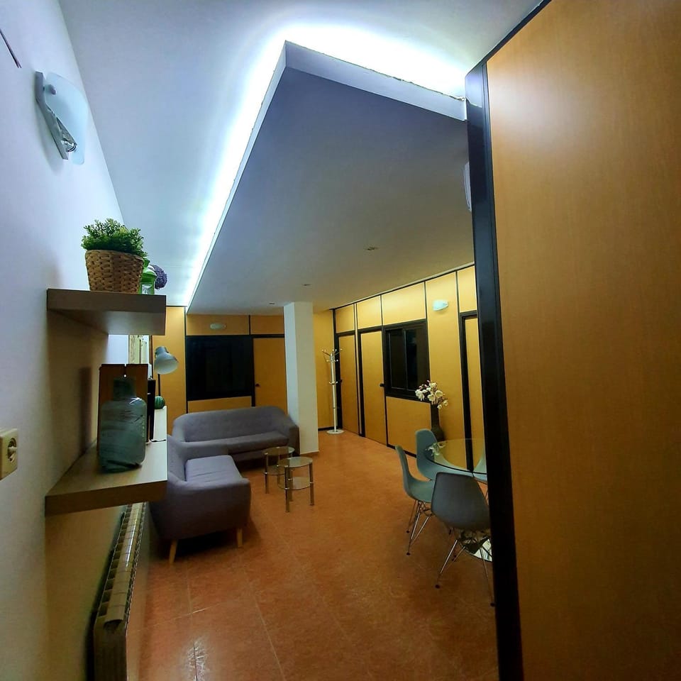 Communal lounge/ TV room, TV and multimedia, Living room, Seating area