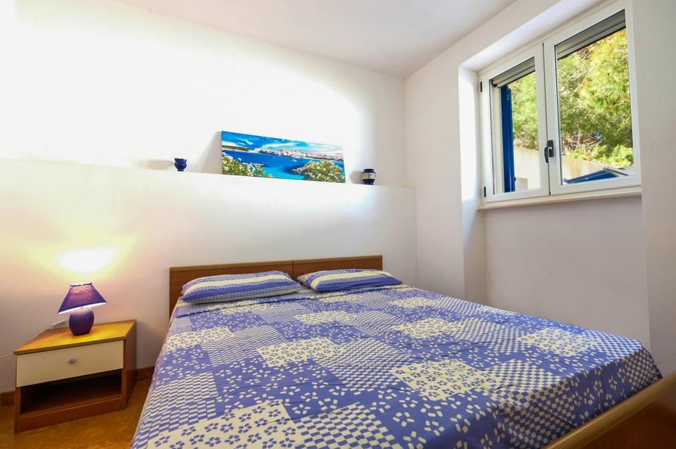 Bedroom, Garden view