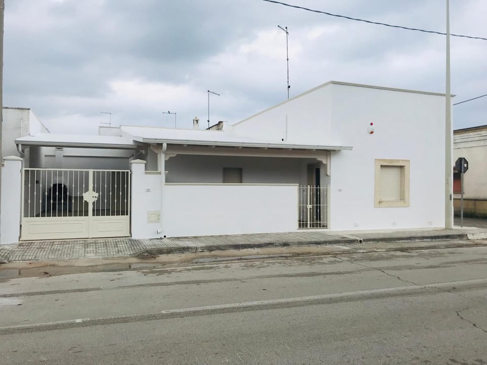 Property building, Facade/entrance