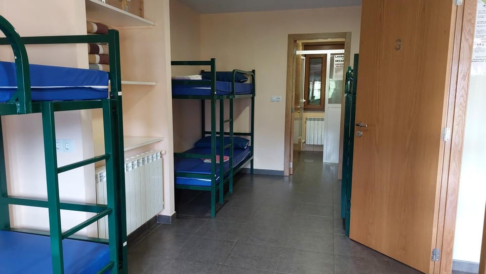 Albergue la escuela Hostel in Galicia