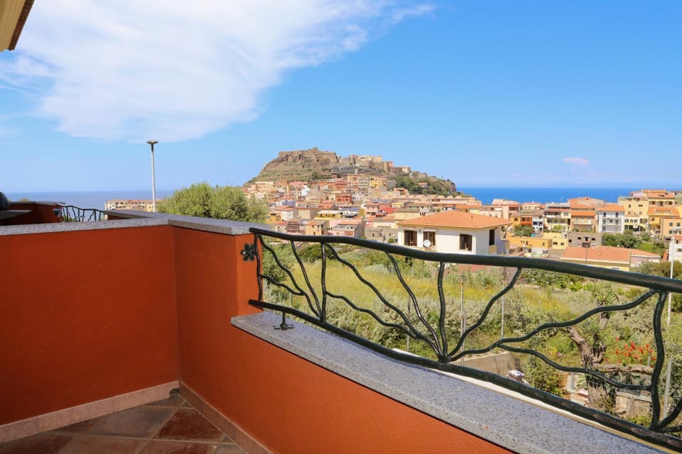 Balcony/Terrace, City view