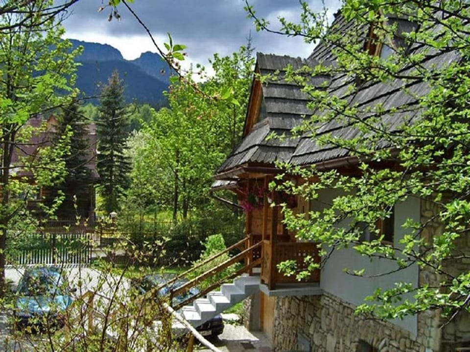 Property building, Garden view, Mountain view