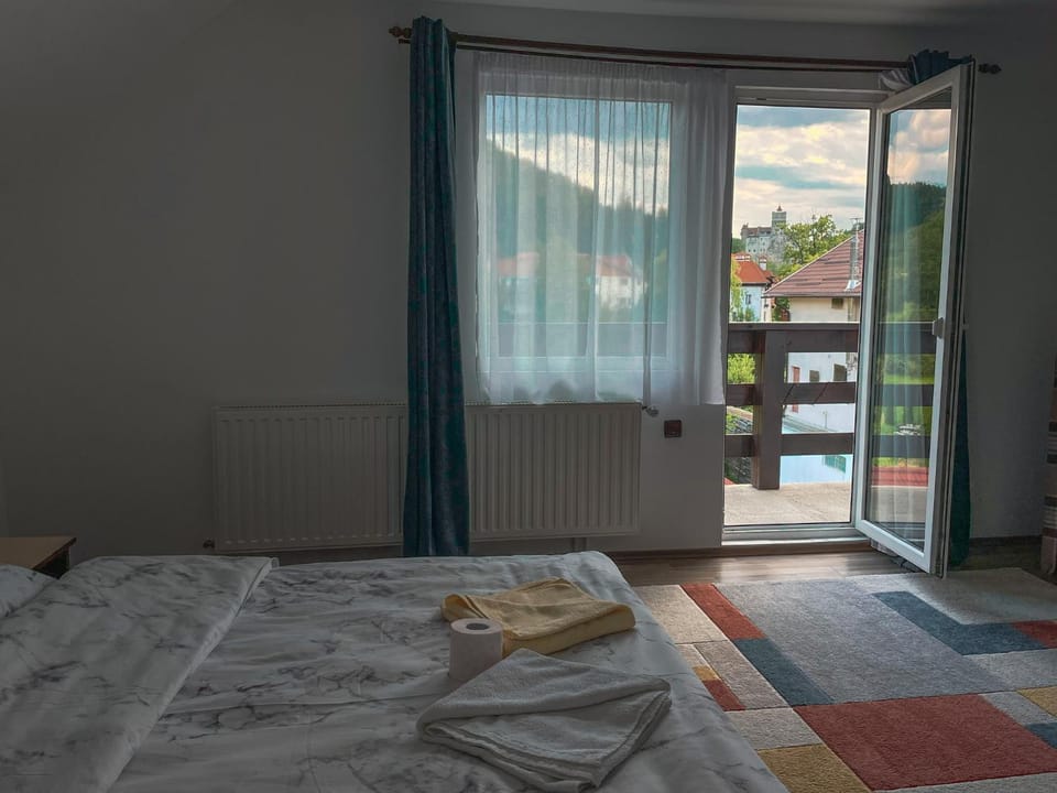 Bed, View (from property/room), Balcony/Terrace, Photo of the whole room, Bedroom, towels