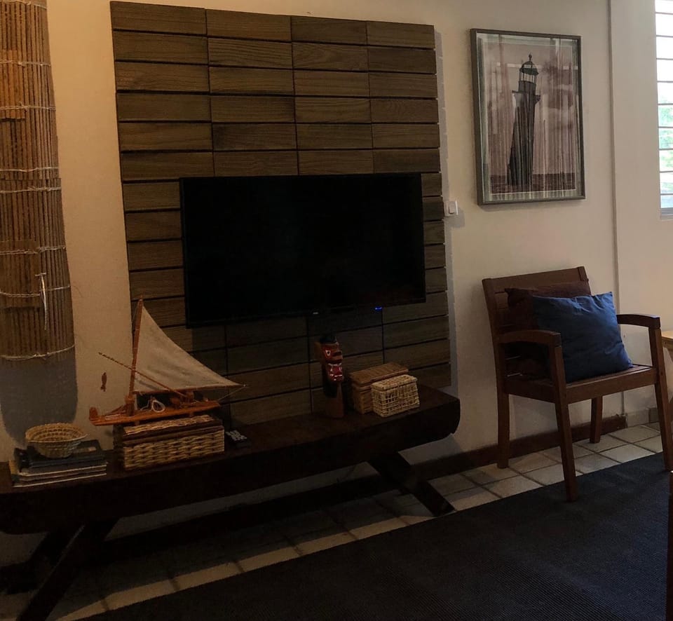 Communal lounge/ TV room, TV and multimedia, Living room, Seating area