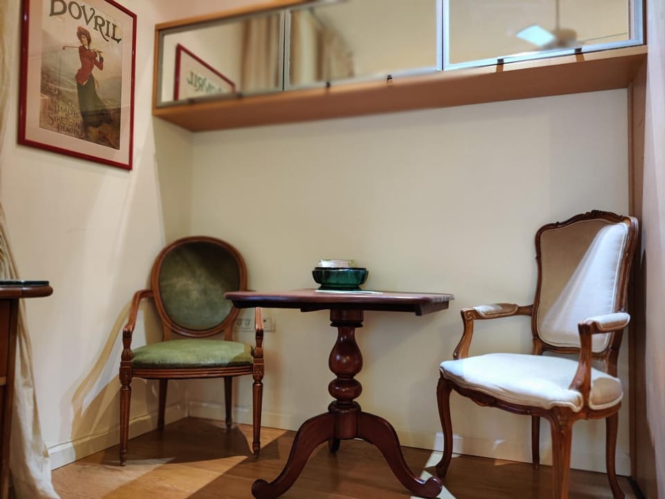 Seating area, hair dresser