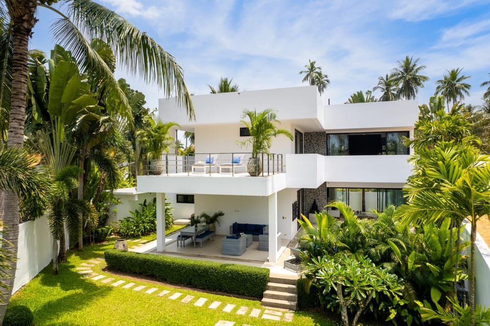 Property building, Balcony/Terrace, Garden view