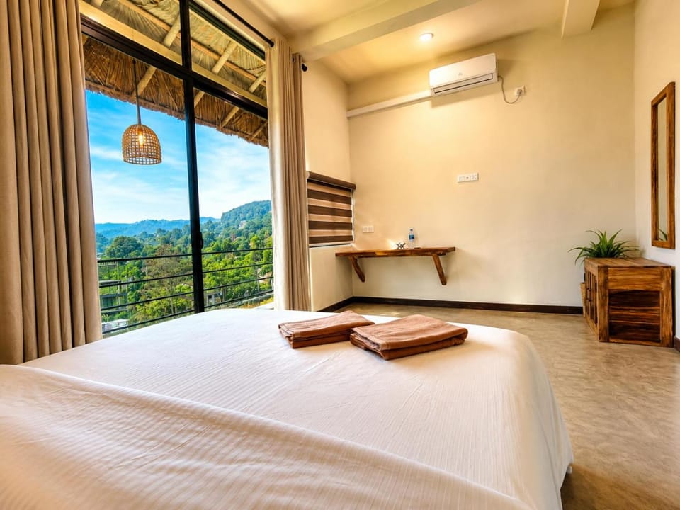 Bed, Photo of the whole room, air conditioner