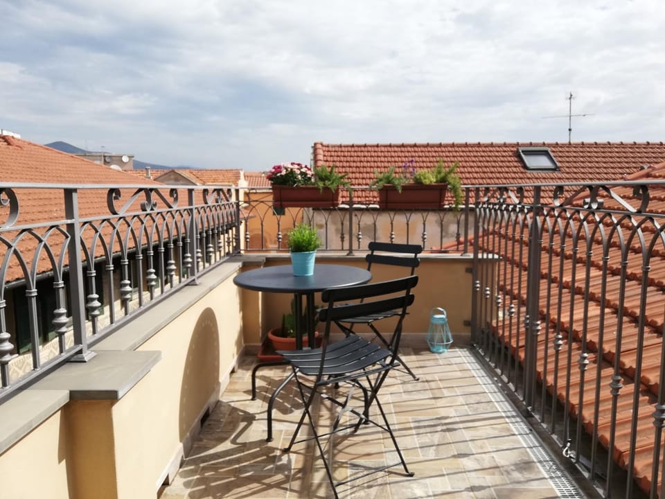 Balcony/Terrace, Balcony/Terrace, City view