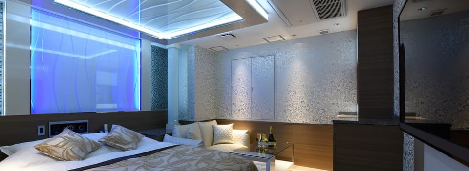 HOTEL W-PARTY-W GROUP HOTELS and RESORTS- Love hotel in Saitama