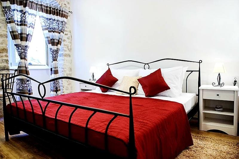 Grand Bedroom Aptm Palace Top Location Apartment in Split