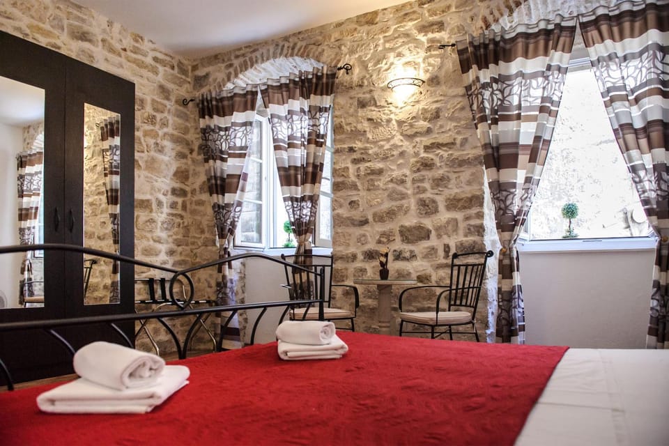 Grand Bedroom Aptm Palace Top Location Apartment in Split