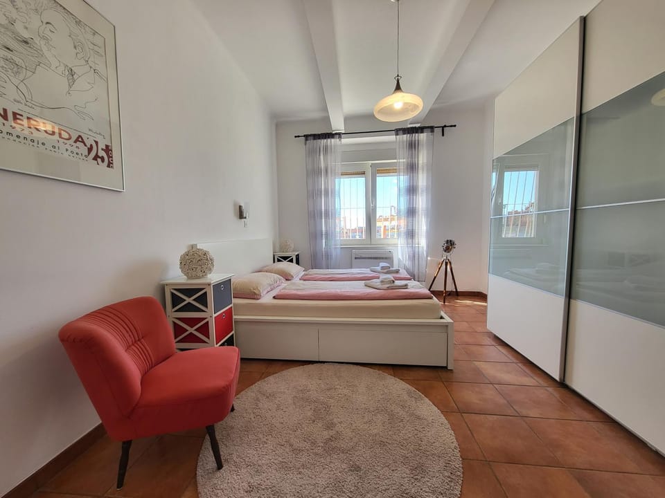 Bed, Bedroom