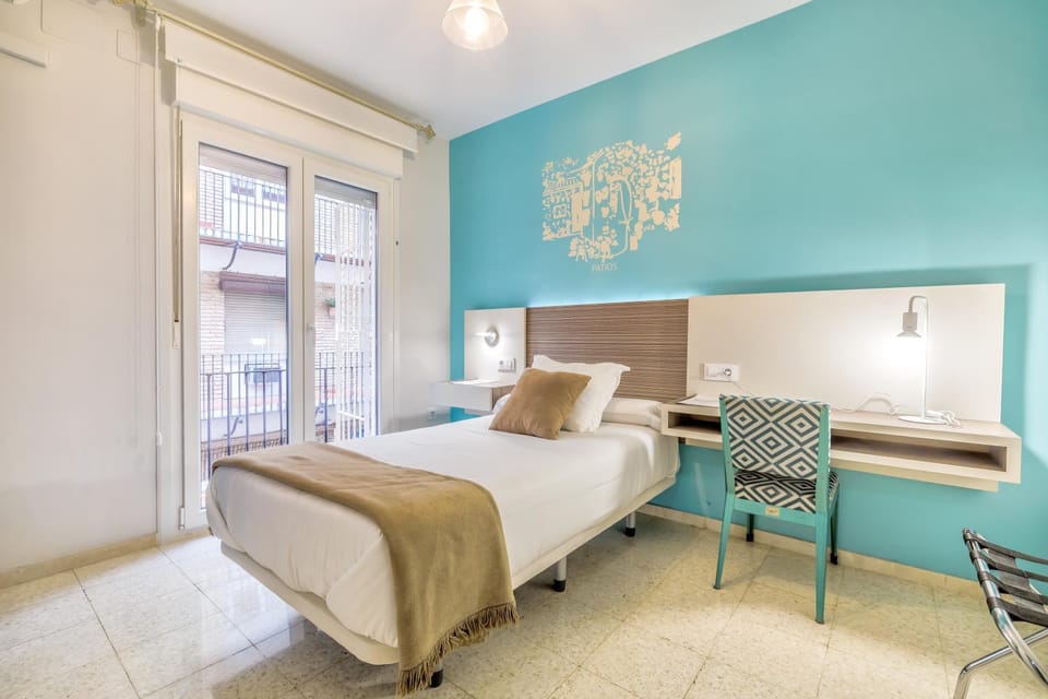 Bed, Living room, Photo of the whole room, Seating area, Bedroom, heating, air conditioner