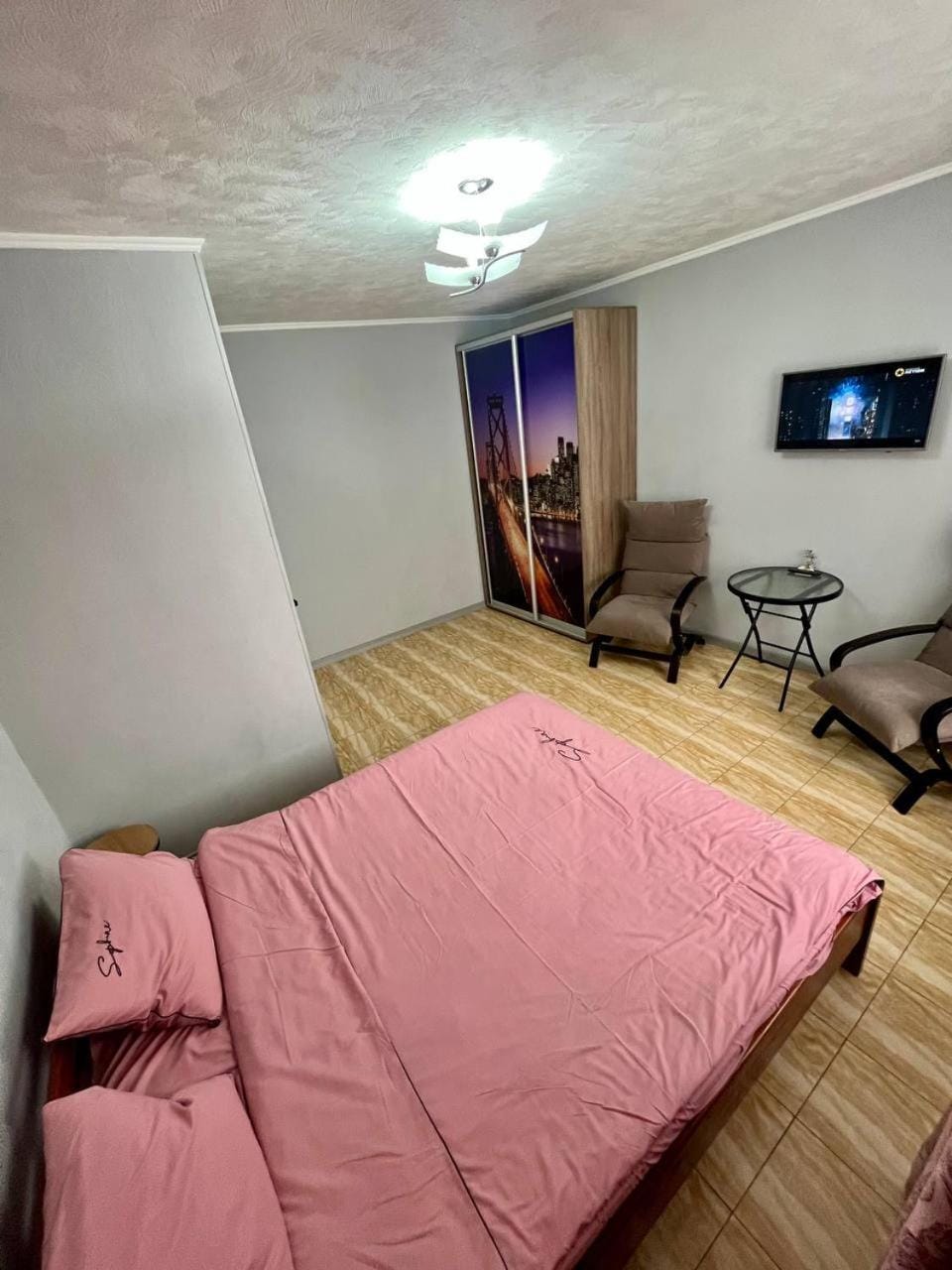 Smart Apartment на Соборной 23 Apartment in Ukraine