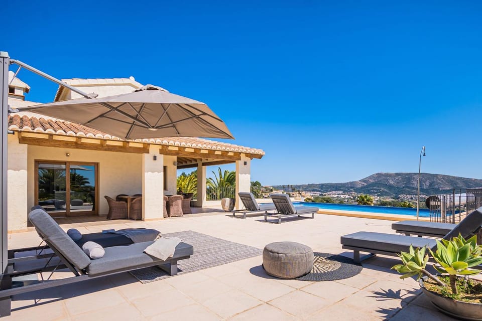 Balcony/Terrace, Swimming pool