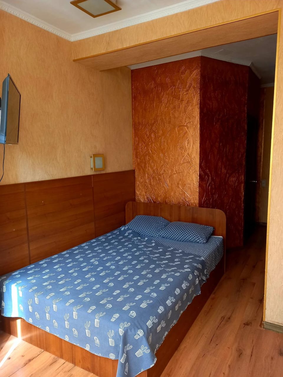 Bed, locker, air conditioner